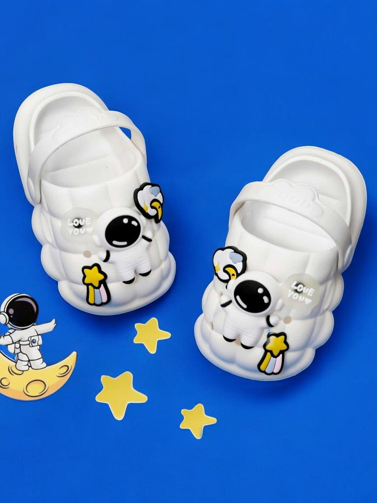 Boys' White 3D Astronaut Motif Clogs with Non-Slip Sole and Vibrant Space Accents..