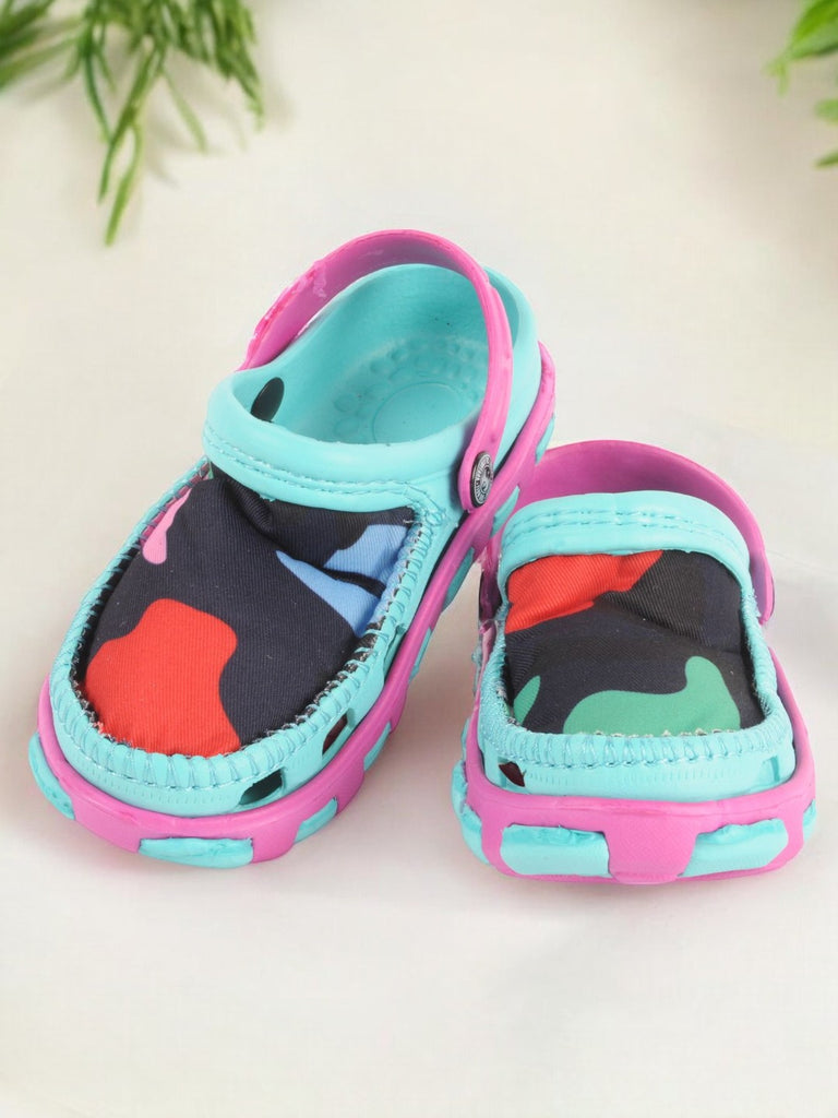 Aqua and Pink Camouflage Slip-On Clogs with Soft Fabric Upper For Girls creative view