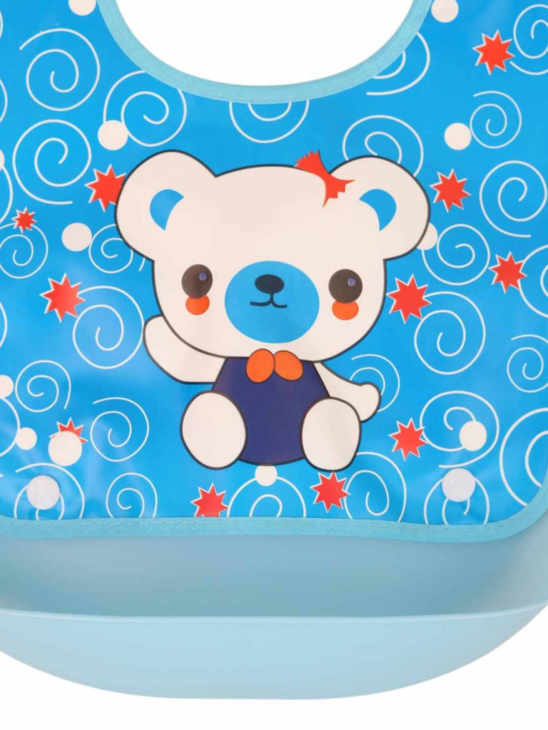 BubblyBearBabyBib_BlueWaterproofBibwithPlayfulBear_SpillCatcher-ClsoeUpView 1