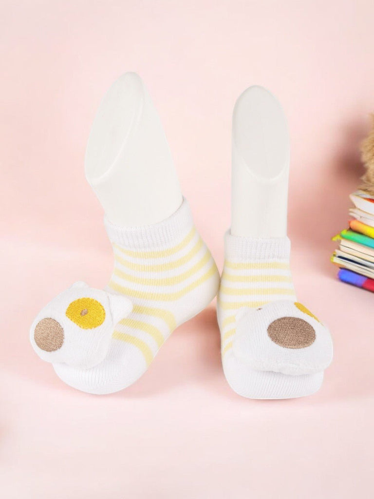 Baby Bear Face Striped Ankle Socks – Soft Yellow and White creative view