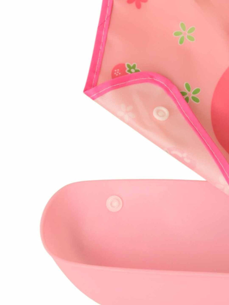 BerryBunnyBabyBib_PinkBibwithStrawberryMotif_FoodCatcherPocket-ShowingTrayView1