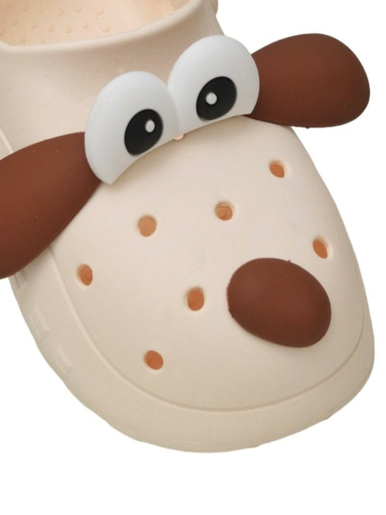 Close-up of the cute puppy face on Yellow Bee Children's White clogs