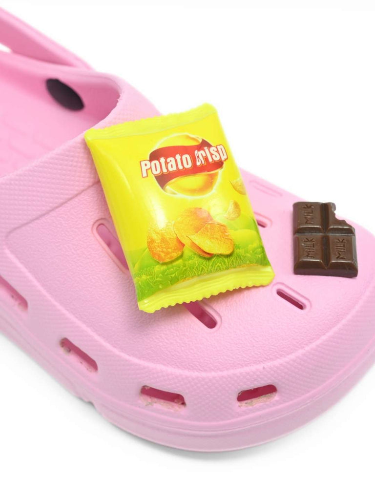Charming_Comfort_Clogs_with_Burger_Fries_Snack-Themed_Charm_for_Girls-_Pink_-_Close_Up_View