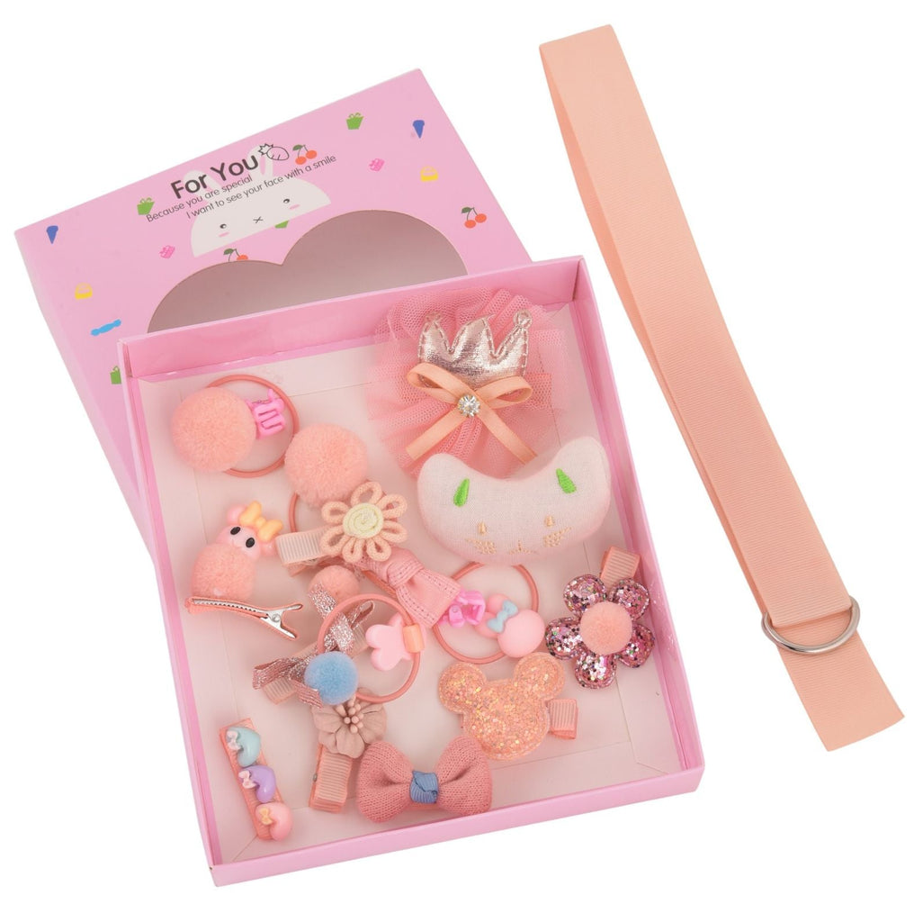 Display of Yellow Bee's peach hair clips set, emphasizing the variety and beauty of each piece.