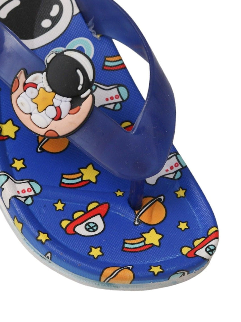 Close-up of the astronaut motif on Deep Blue Astronaut Slides for Boys