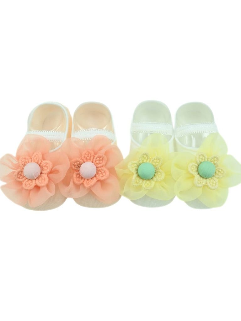 Elegant_Baby_Cotton_Socks_with_Flower_Design_for_Girls_Orange_Yellow_ Close Up View