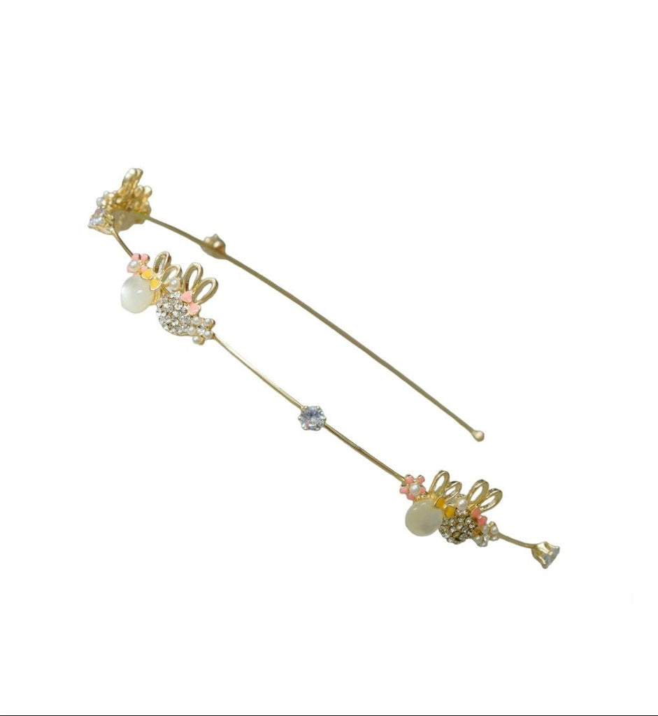 Charming Yellow Bee hairband and clips with faux pearls, ideal for elevating a child's festive look.
