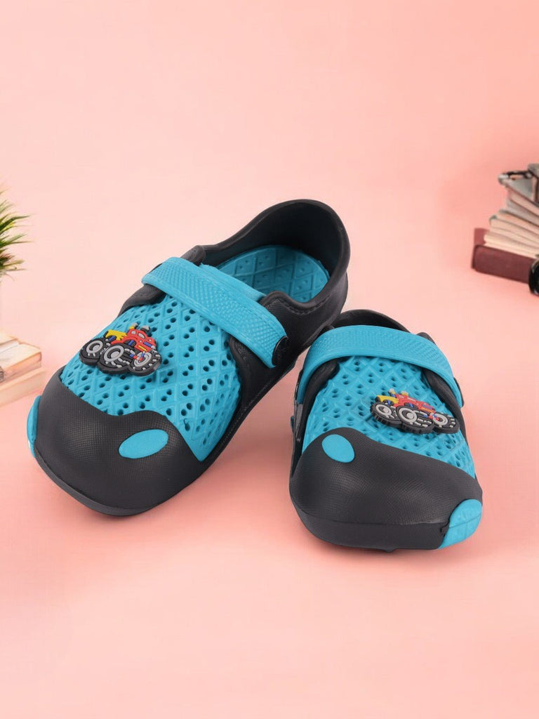 Raceway Aqua & Black Clogs for Boys creative view