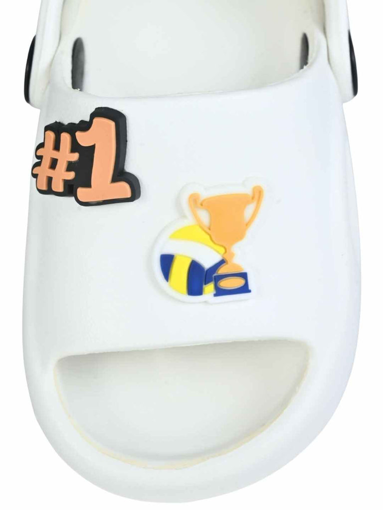 Sporty_1_Trophy_Charms_Sandals_for_Boys_Close up view