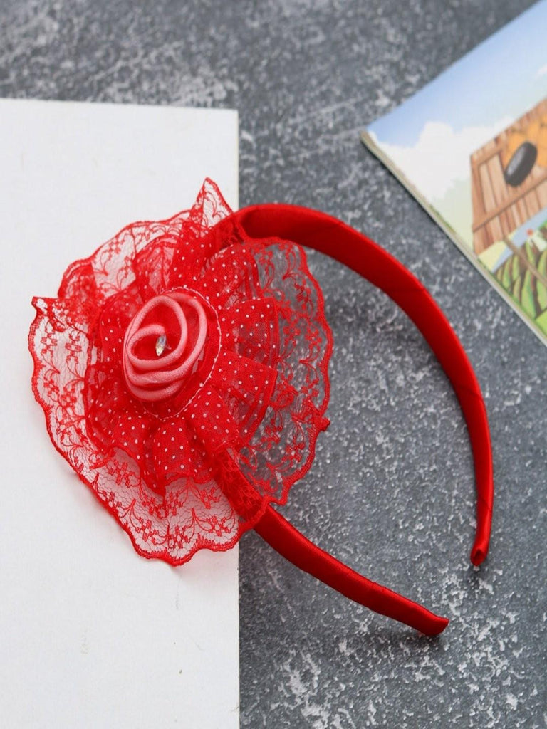 Elevate your baby’s style with this eye-catching red headband by Yellow Bee. 