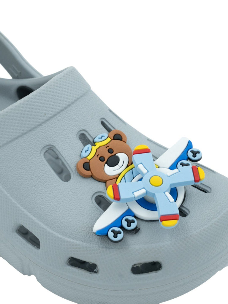 StylishAdventurePilotBear_JetCharmClogsforBoys-Grey-CloseupView-1