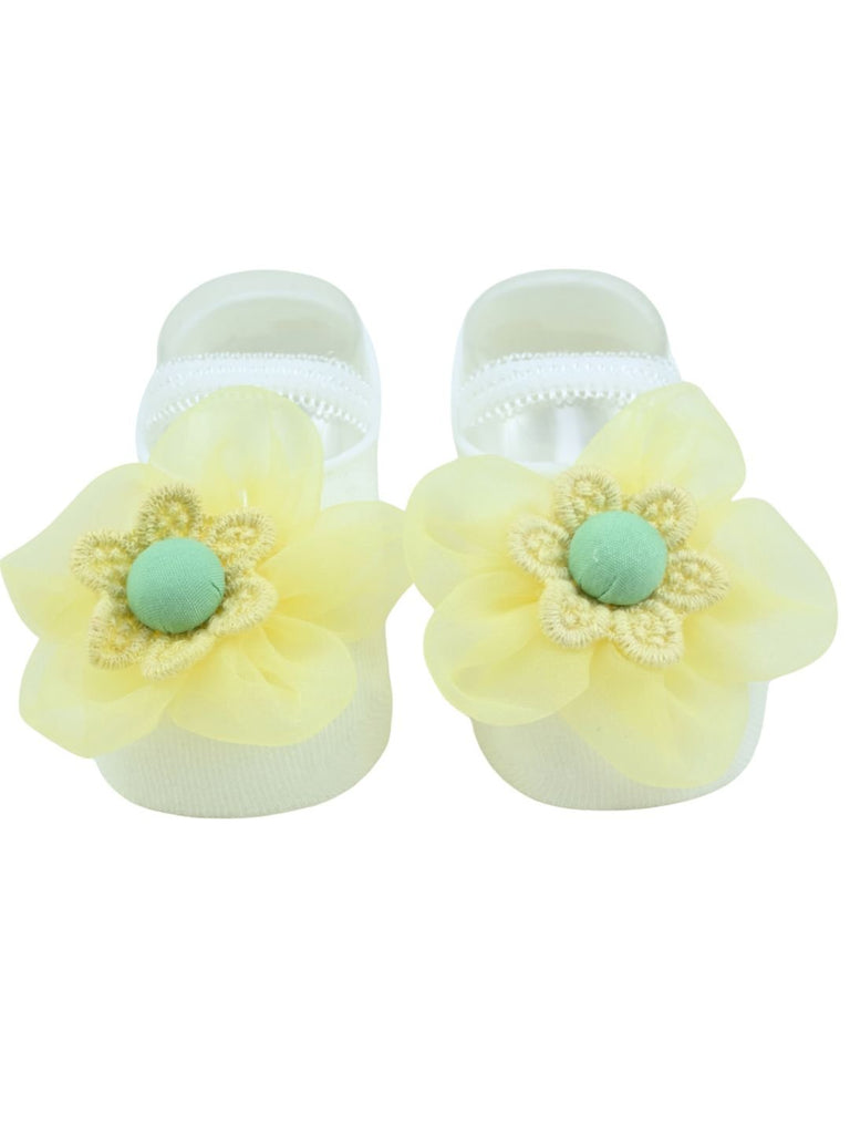 Stylish Baby Socks with Adorable Flower Design for Girls - Yellow  Front  View