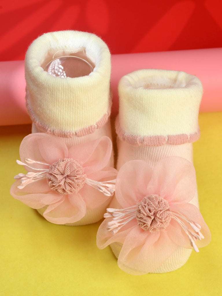 Stylish 3D Floral Accent Ankle Socks for Baby Girls - Pink - Creative View
