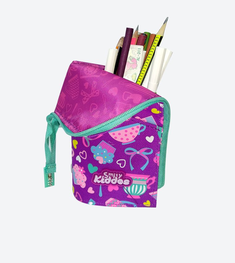 Happy kids using the trendy purple pen holder case by Smily Kiddos, making homework time more enjoyable and organized.