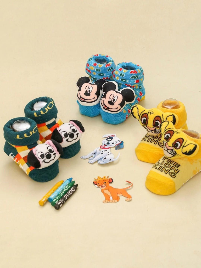 Boys_Disney_3D_Socks_Trio_The_Lion_King_Mickey_Mouse_and_101_Dalmatians_Lucky_Dog-_Creative_1