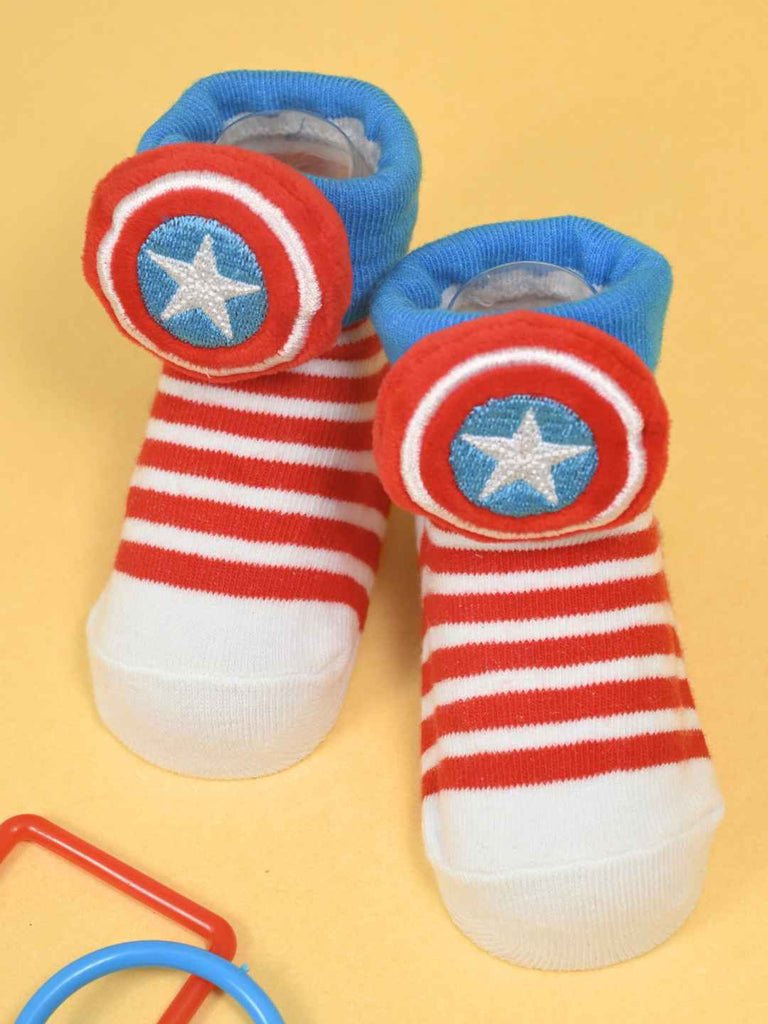 Yellow Bee Boy's Marvel Captain America Shield Socks with Red & White Stripes - Creative View