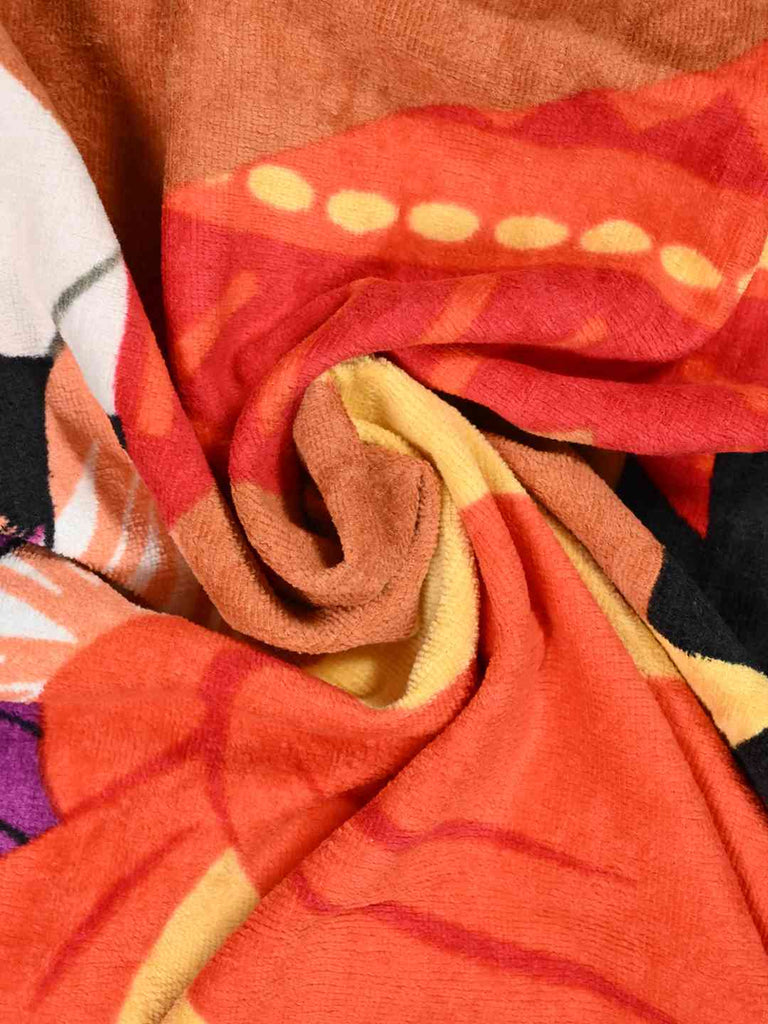 Yellow Bee Girls’ Disney Moana Bath Towel Tropical Floral Design with Pua the Pig (400 GSM ) - Brown, 30 X 62 Inches-Showing Fabric