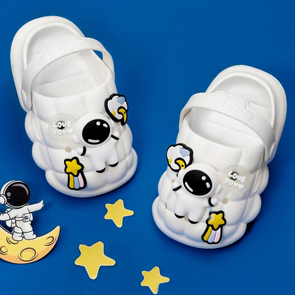 Boys' White 3D Astronaut Motif Clogs with Non-Slip Sole and Vibrant Space Accents