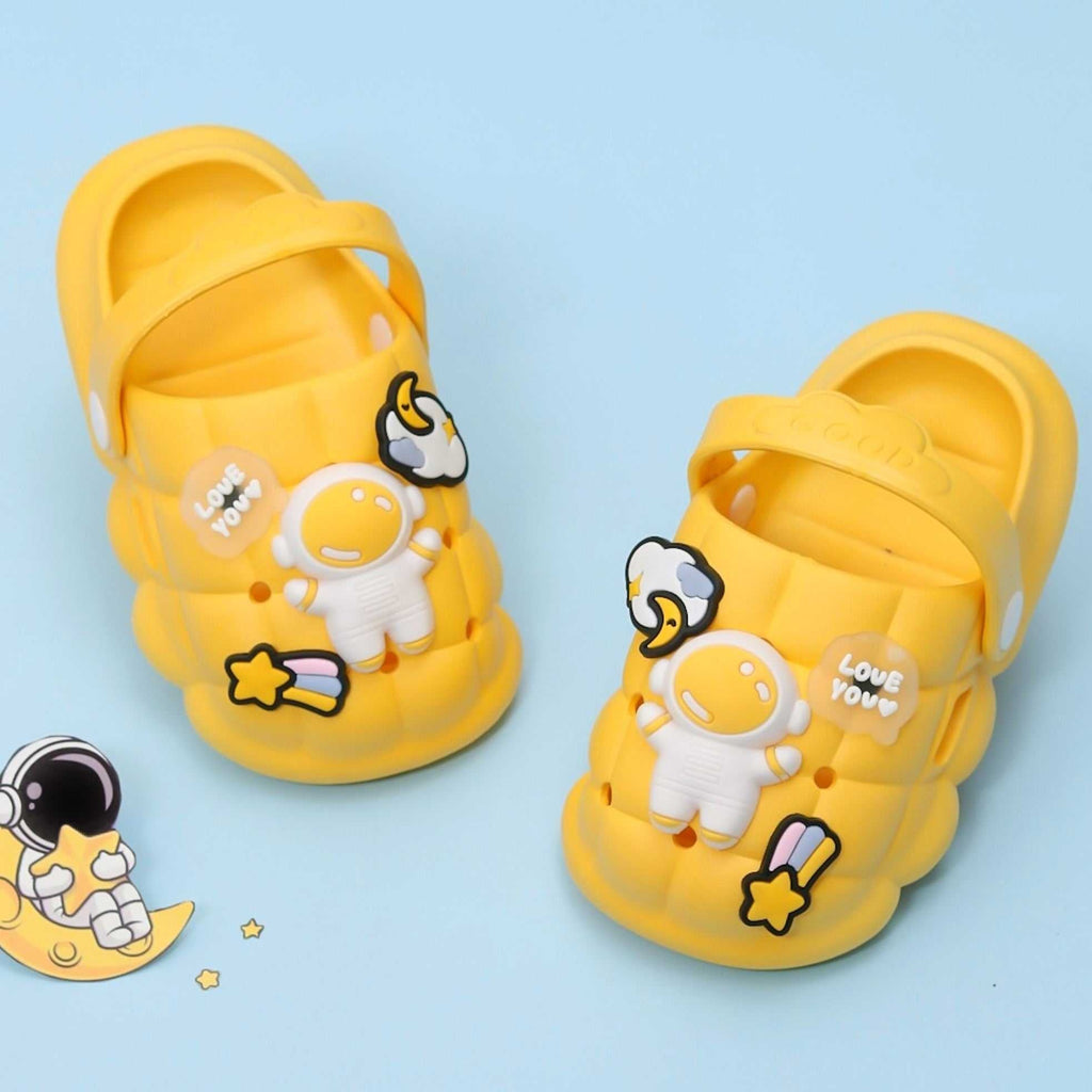 Boys' Bright Yellow 3D Astronaut Motif Clogs with Secure Grip and Playful Space Design