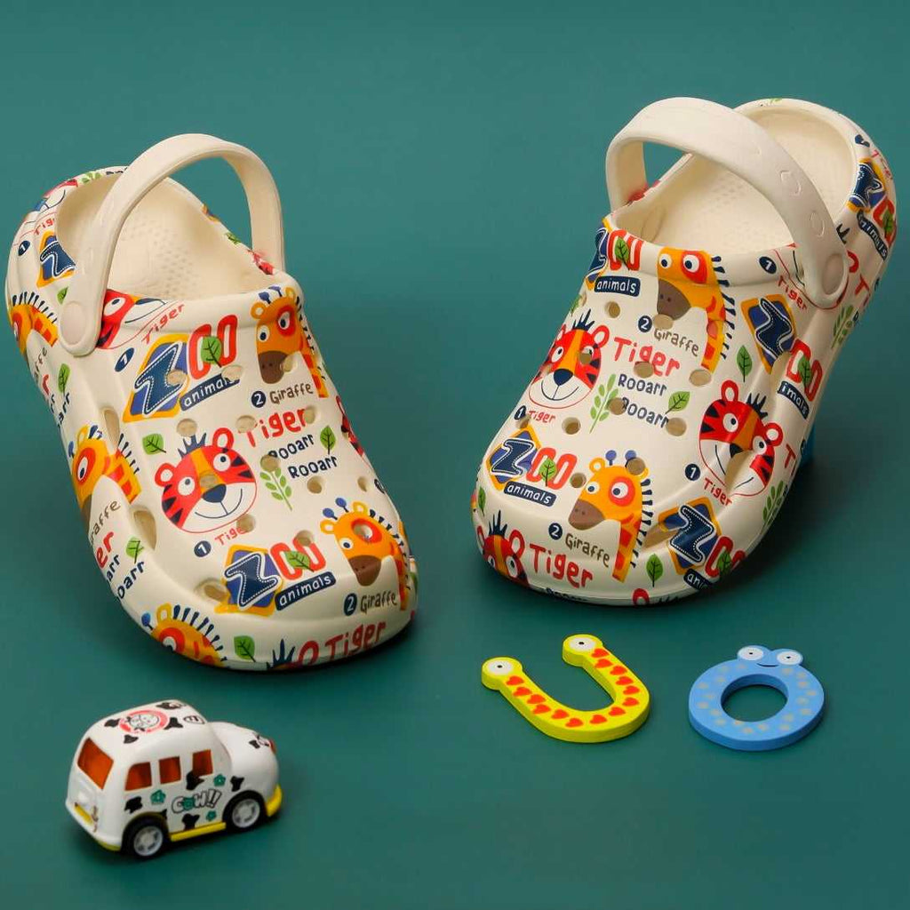 Colorful Kids' Clogs with Zoo Animal Print and Secure Heel Strap for Playful Adventures