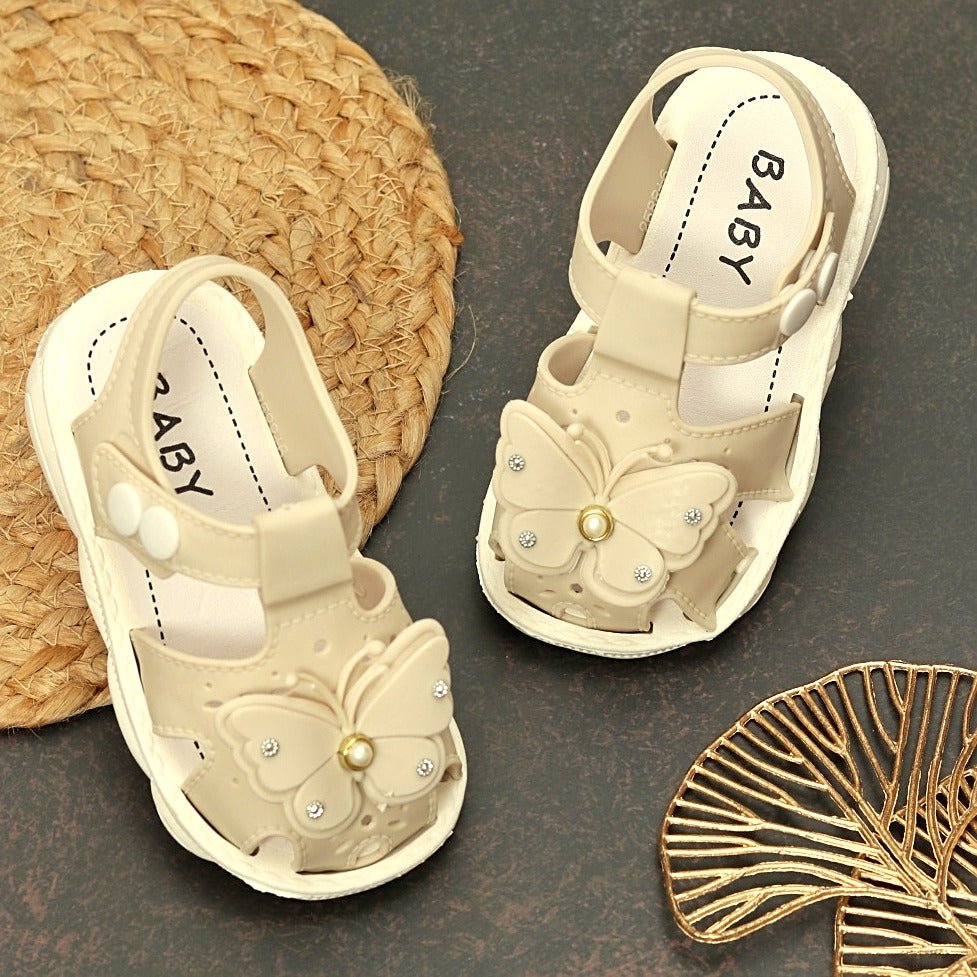 Beige Toddler Sandal with Butterfly Appliqué and Adjustable Straps