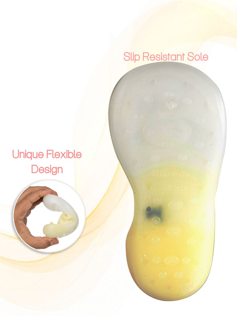 Slip-resistant sole of Yellow Bee's Breathable Shoe Socks with flexible design