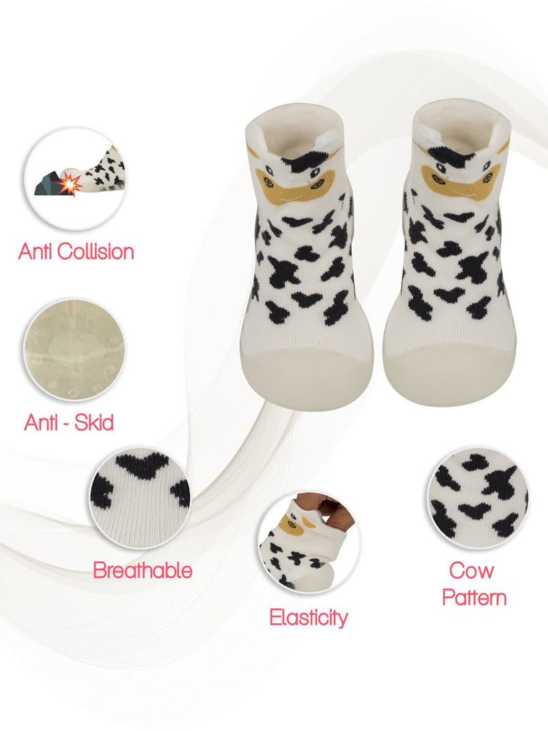 Assorted features of Yellow Bee cow print shoe socks for toddlers