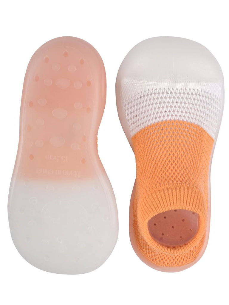 Bottom View of Yellow Bee's Anti-Skid Sole on Breathable Toddler Shoe Socks
