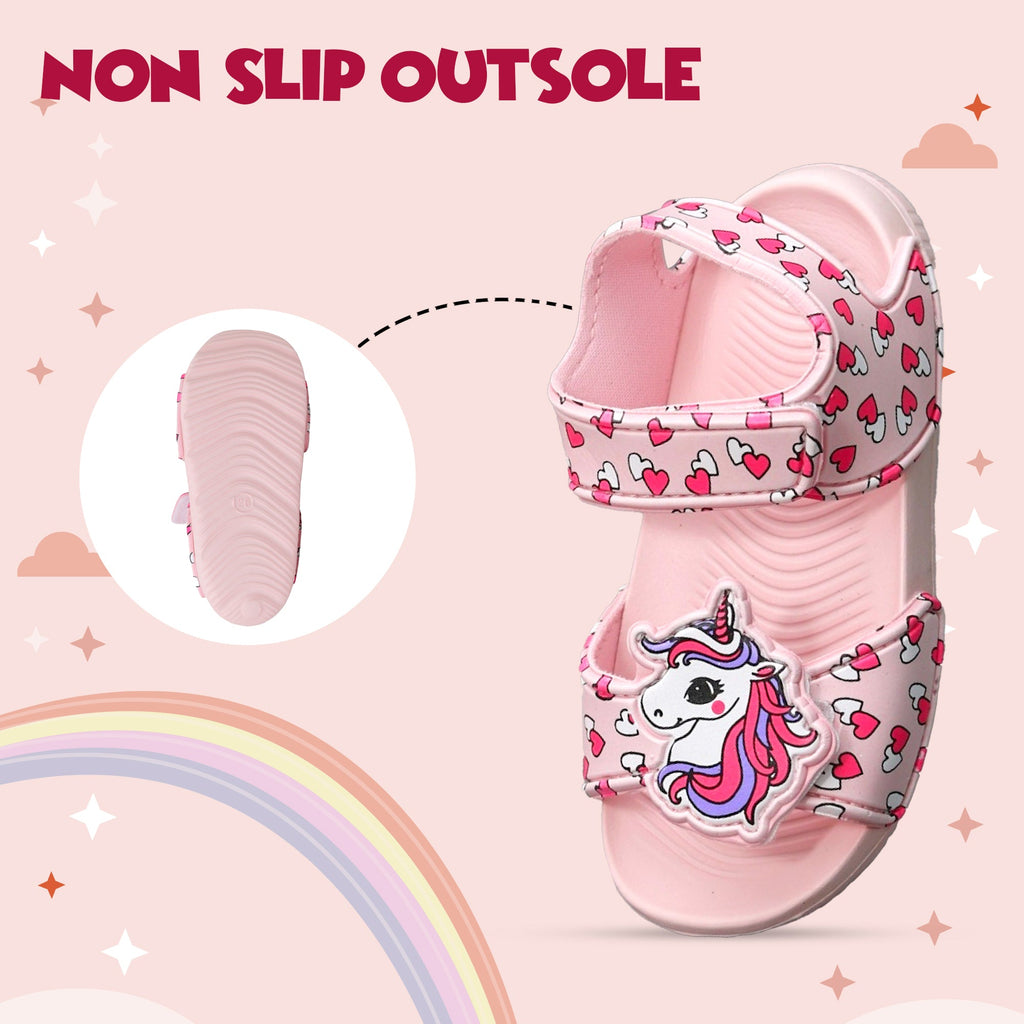 Infographic Non-slip sole of children's unicorn sandals with heart motifs on a soft pink base