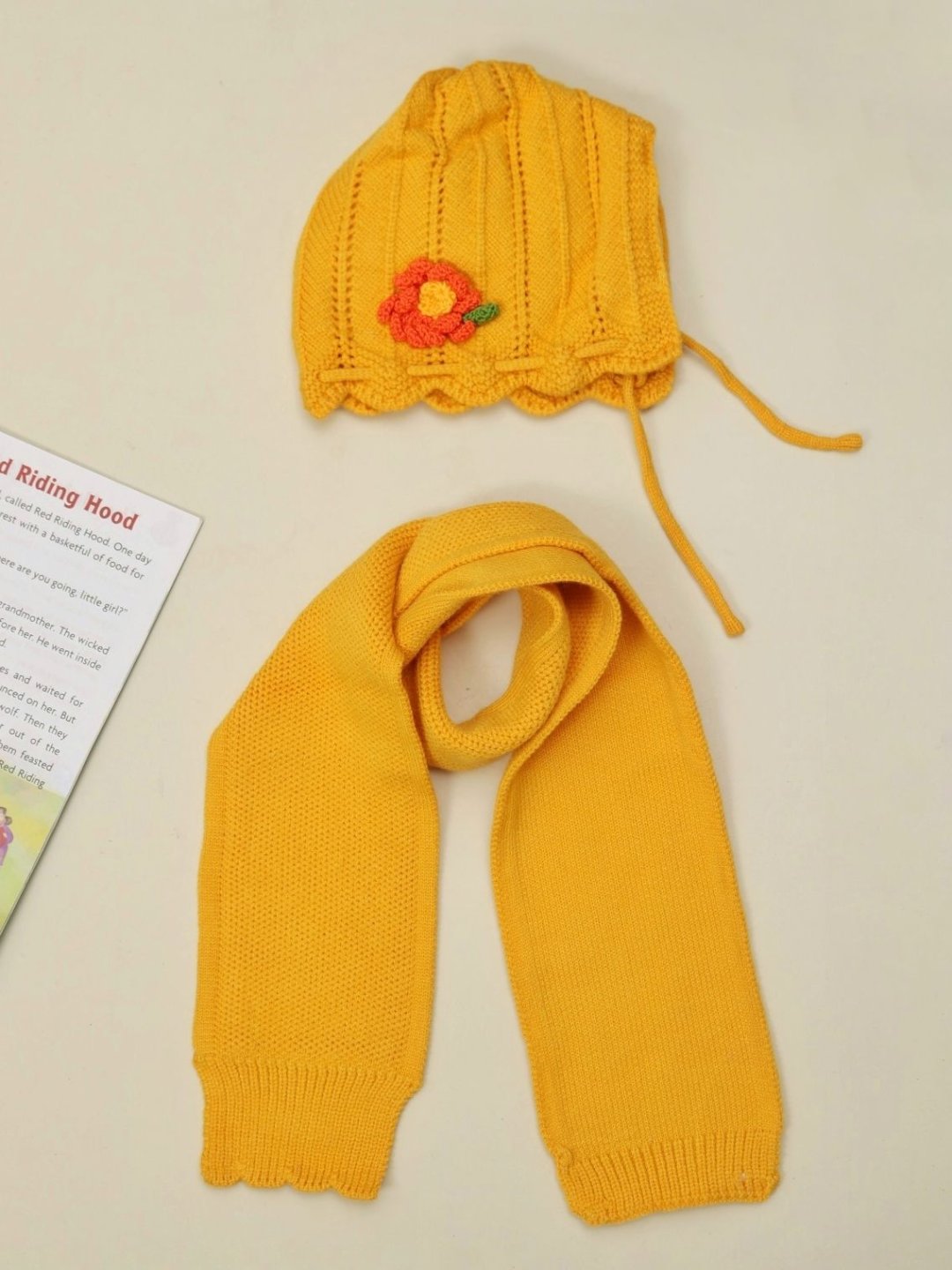 Girls' Knitted Hat and Scarf Set with Floral Accent Yellow