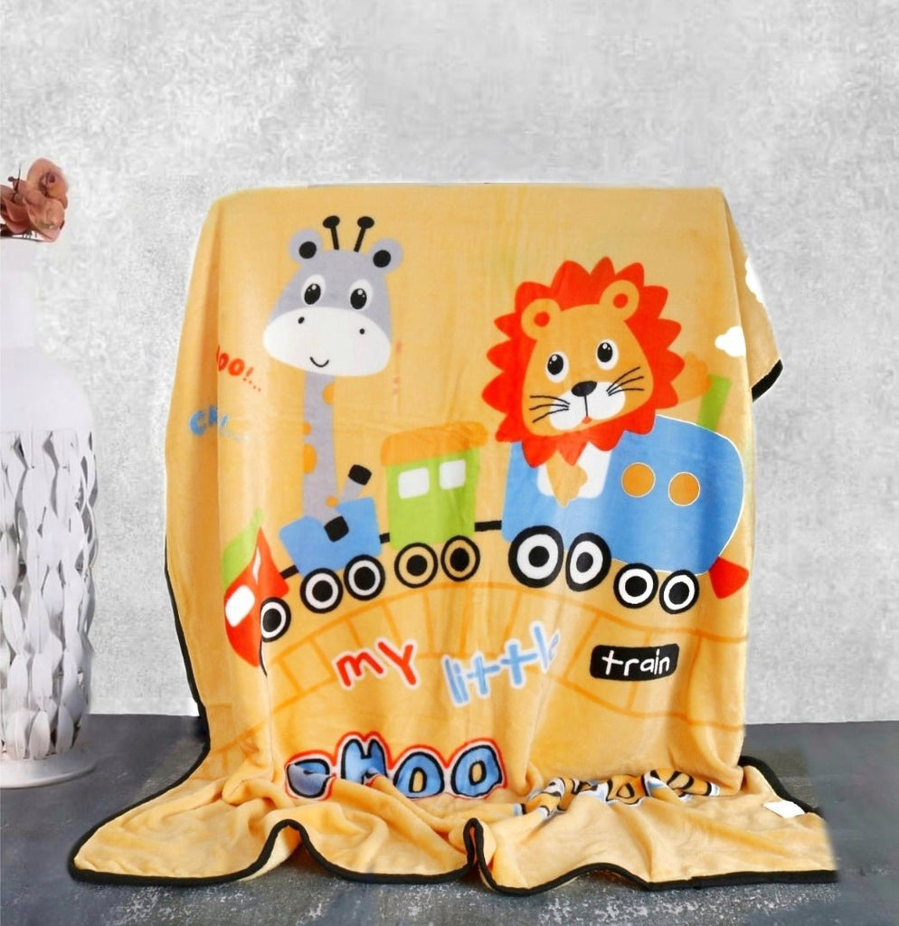 Jungle Theme Blanket with Giraffe and Lion - Perfect for Young Explorers
