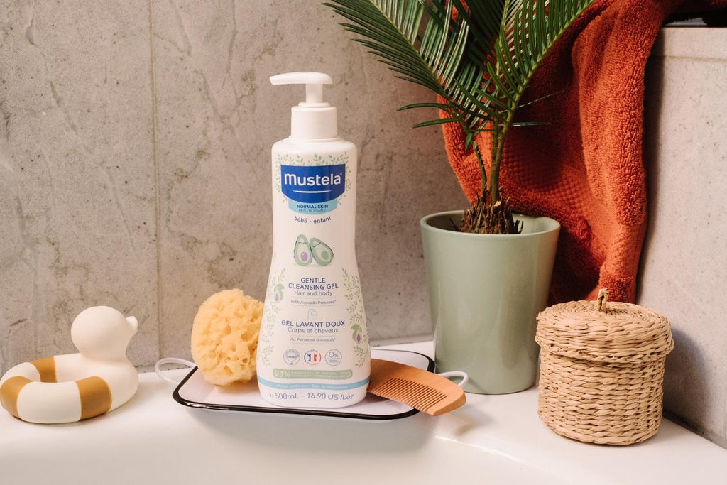 Detailed view of Mustela Gentle Cleansing Gel's features such as dermatologist-tested and natural formulation