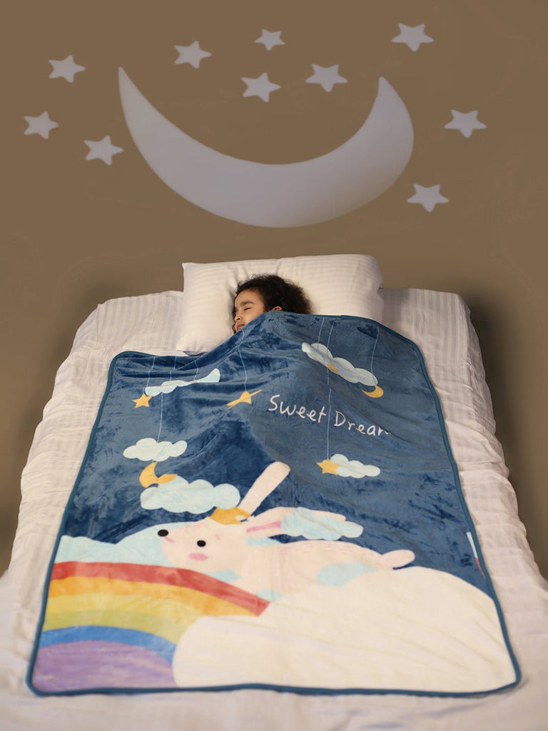 Peaceful Sleep for Child with Yellow Bee Bunny Blanket - Sweet Dream Design