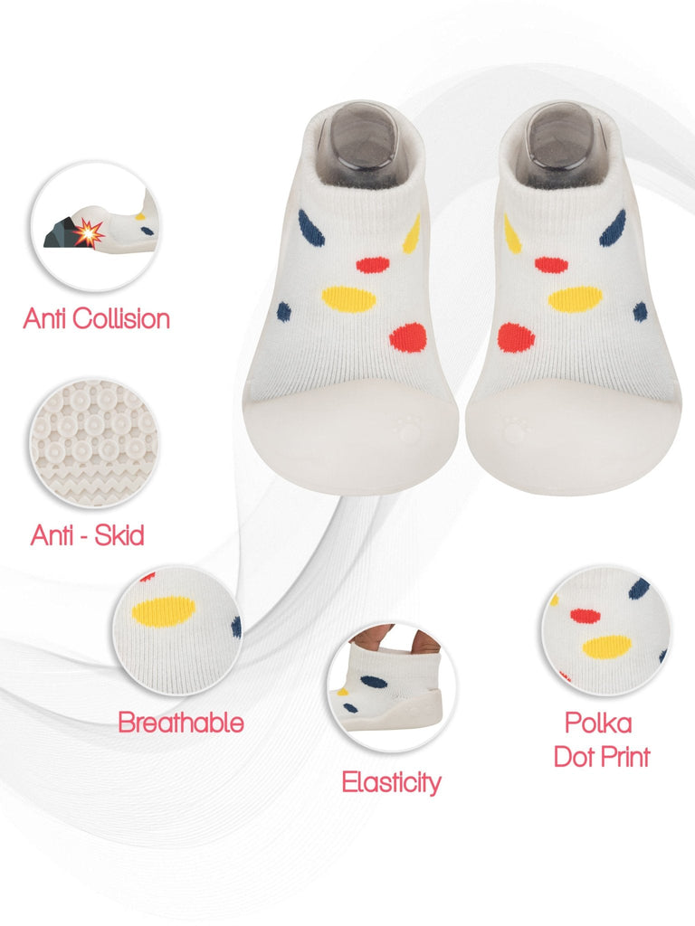 Key features display of Yellow Bee's white shoe socks with polka dot design and anti-skid sole